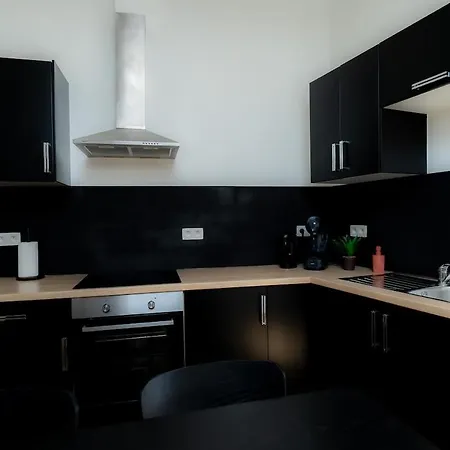 Airport House 3 & Parking