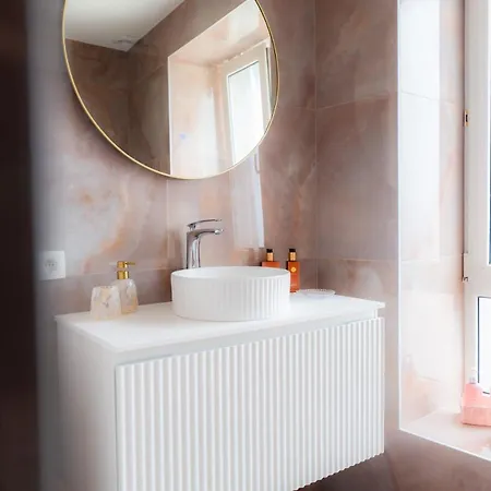 Airport House 3 & Parking Διαμέρισμα