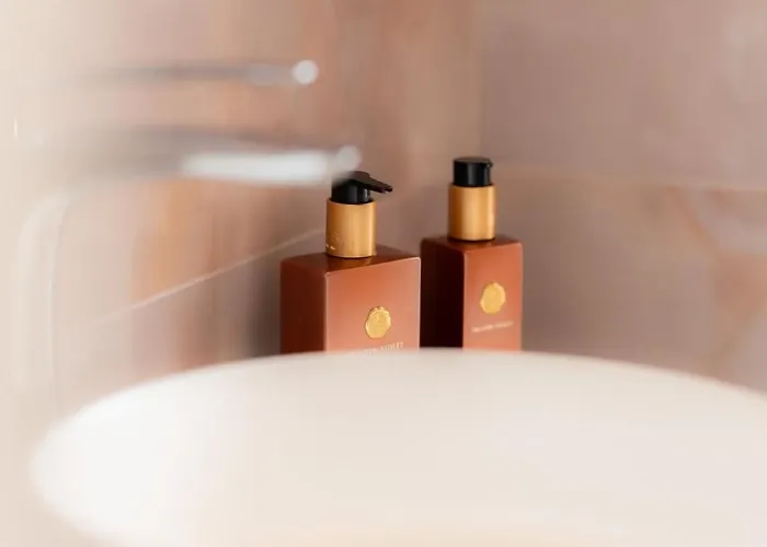 Airport House 3 & Parking