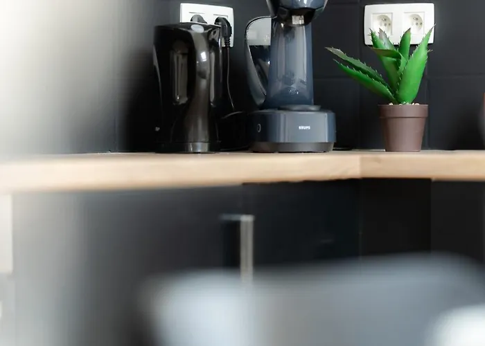 Апартаменты Airport House 3 & Parking